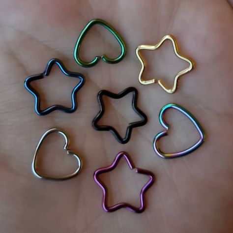 Star Cartilage Piercing, Cool Nose Rings, Cute Septum Rings, Star Piercing, Septum Nose Piercing, Jewlery Earrings, Piercing Inspiration, Piercing Daith, Jewellery Board