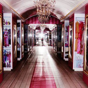 Photos: Wander Into a Crazy, Life-Size Barbie Dreamhouse Barbie Dreamhouse Experience, Walking Closet Ideas, Life Size Barbie, Princess Closet, Modern Luxury Interior, Barbie Dreamhouse, Dream Closets, Barbie Life, Dream House Rooms