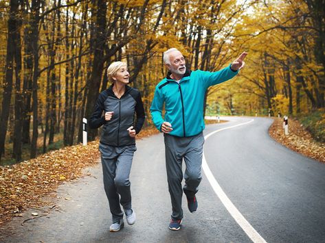 Here’s Why Aerobic Exercise May Protect Aging Brains from Dementia Symptoms Beginners Cardio, Brain Size, Band Workouts, Brain Images, Brain Diseases, Flexibility Training, Employer Branding, Medication Management, Aerobics Workout