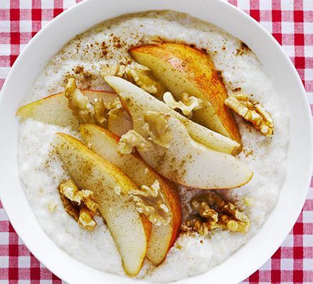 Creamy yogurt porridge with pear, walnut & cinnamon topping Runners Diet, Porridge Toppings, Running Diet, Breakfast Porridge, Creamy Yogurt, Natural Yogurt, Breakfast Bowl, Bbc Good Food Recipes, Healthy Diet Recipes