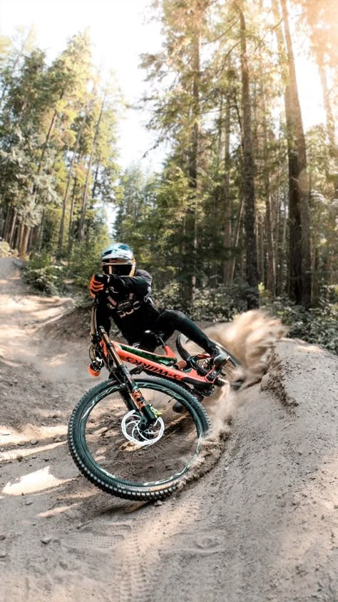 Biking Photography, Extreme Mountain Biking, Mountain Biking Photography, Mountain Bike Art, Mtb Downhill, Downhill Mountain Biking, Bicycle Mountain Bike, Downhill Bike, Downhill Mtb