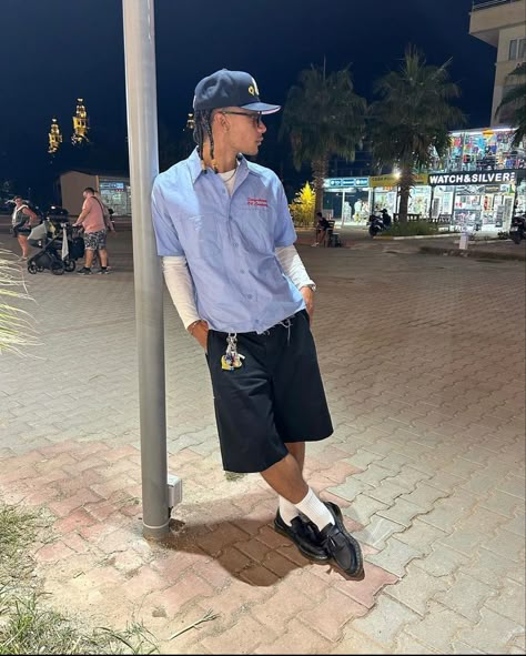 Mens Pleated Shorts Outfit, Button Up Jorts Fit, Loafers And Jorts Outfit Men, Pleated Shorts Outfit Men, Low Doc Martens Outfit Men, Black Shorts Outfit Men, Pleated Shorts Outfit, Shorts Outfits Men Streetwear, Jorts Outfit Idea Men