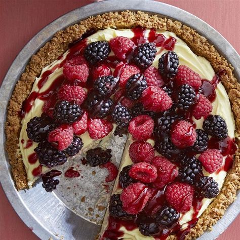 Double Berry Custard Pie I "My family devoured this pie - we had raspberries, blueberries, blackberries, and strawberries - perfect summer dessert!" Fruit Custard Pie Recipe, Berry Custard Pie, Quick Custard, Berry Custard, Sugar Free Strawberry Cheesecake, Fruit Custard, Custard Pie Recipe, Berry Pie, Custard Pie