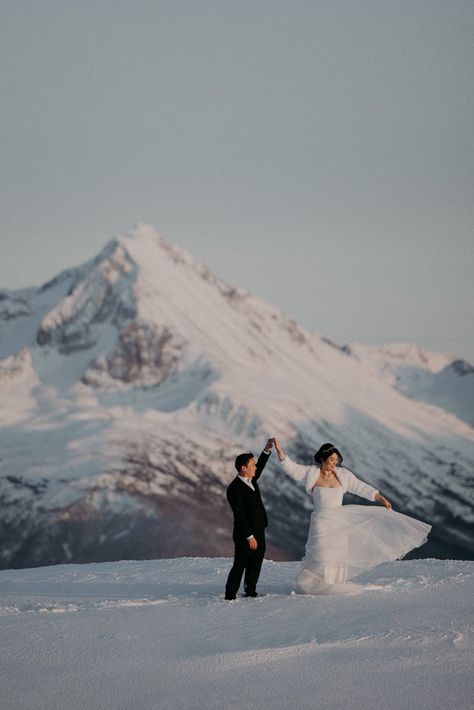 Eloping in the Mountains: Whistler Winter Elopement Ideas Winter Mountain Elopement, Winter Elopement Ideas, Whistler Winter, Whistler Mountain, Sea To Sky Highway, Bc Wedding, Mountain Destinations, Elopement Styling, Winter Elopement