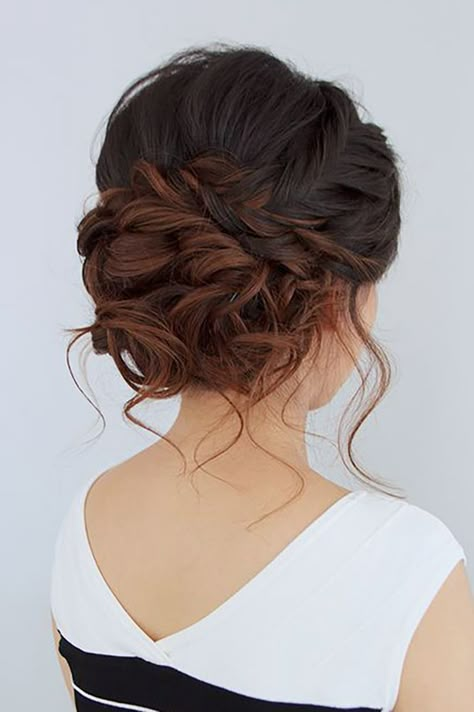 Splendid Wedding Updos Collection ❤️ See more: http://www.weddingforward.com/wedding-updos/ #weddings #hairstyles Sanggul Modern, Bridesmaid Updo, Prom Hair Updo, Super Hair, Bridesmaid Hair Updo, Low Bun, Bridal Updo, Penteado Cabelo Curto, Wedding Updo