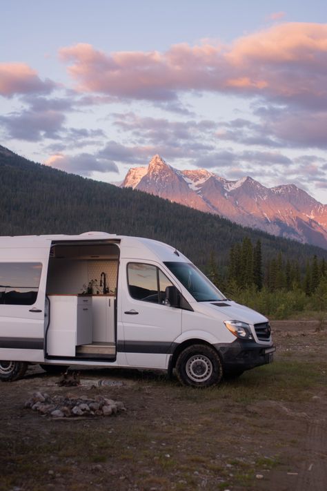 Camping Van Aesthetic, Van Trip Aesthetic, Camper Life Aesthetic, Camper Van Aesthetic, Vanlife Europe, Campervan Aesthetic, Vanlife Aesthetic, Camper Aesthetic, Van Aesthetic