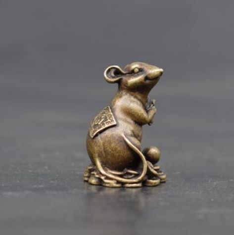 Ganesh Mouse, Mouse Sculpture, Amazing Sculptures, Small Statue, Unique Person, China Collection, Happy Ganesh Chaturthi Images, Ganesh Chaturthi Images, Sculpture Art Clay