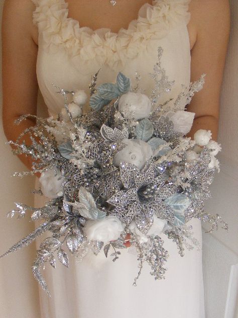 Silver Winter Wedding, Winter Wonderland Wedding Theme, Wonderland Wedding Theme, Winter Wedding Planning, Winter Wedding Bouquet, Silk Bouquet, Wedding Themes Winter, Winter Wonderland Wedding, Wonderland Wedding