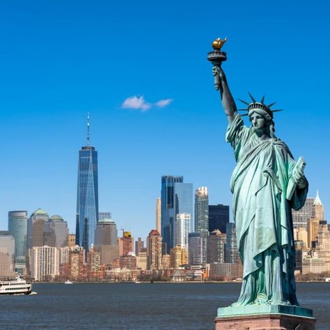 New York Statue, Liberty New York, Staten Island Ferry, Dragon Ball Wallpaper Iphone, Bronx Zoo, Financial District, Iconic Buildings, City That Never Sleeps, Travel News