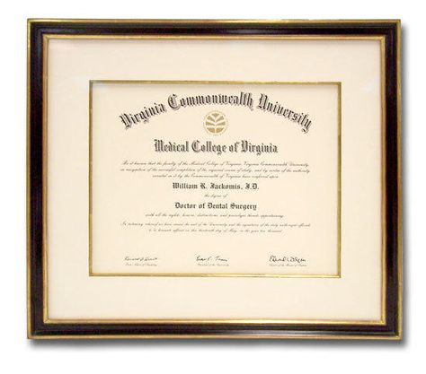 College Diploma Aesthetic, Diploma Aesthetic, Diploma Framing, Framed Diploma, Diploma Display, Framing Photos, Degree Frame, Future Board, Framing Ideas