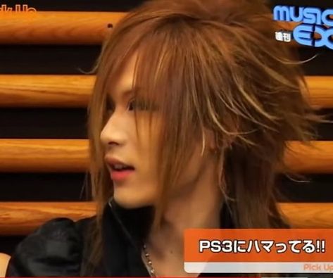 Gyaruo Men, Visual Kei Hairstyles, Visual Kei Hair, Vkei Hair, Ruki The Gazette, Tongue Twisters, 2013 Swag Era, The Gazette, Dir En Grey