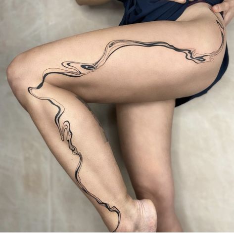 Full Body Tattoo Lines, Abstract Tattoo Leg Woman, Flowing Ink Tattoo, Fluid Lines Tattoo, Fluid Art Tattoo, Flowy Line Tattoo, Flow Line Tattoo, Botanical Flow Tattoo, Line Leg Tattoo