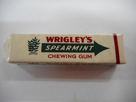 Gum Spearmint, Spearmint Gum, Chewing Gum, Old Fashion, Bubble Gum, Candy Bar, Old Fashioned, Toothpaste, Gum