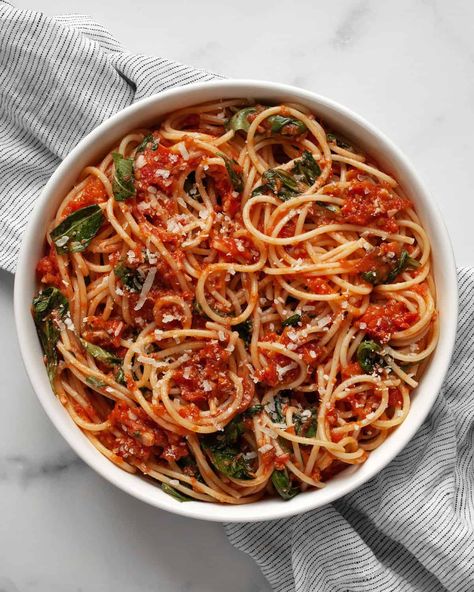 Big Tomato, Tomato Basil Pasta, Italian Chopped Salad, Basil Pasta, Roast Zucchini, Fresh Tomato Recipes, Parmesan Pasta, Pasta Noodles, Tomato Pasta