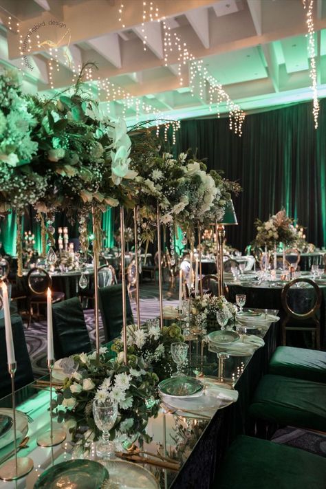 Emerald Wedding Reception, Royalty Wedding Theme, Emerald Green Quinceanera Theme, Green Quinceanera Theme, Emerald Green Wedding Theme, Debut Theme, Wedding Reception Tables Centerpieces, Sweet 15 Party Ideas Quinceanera, Quinceanera Planning