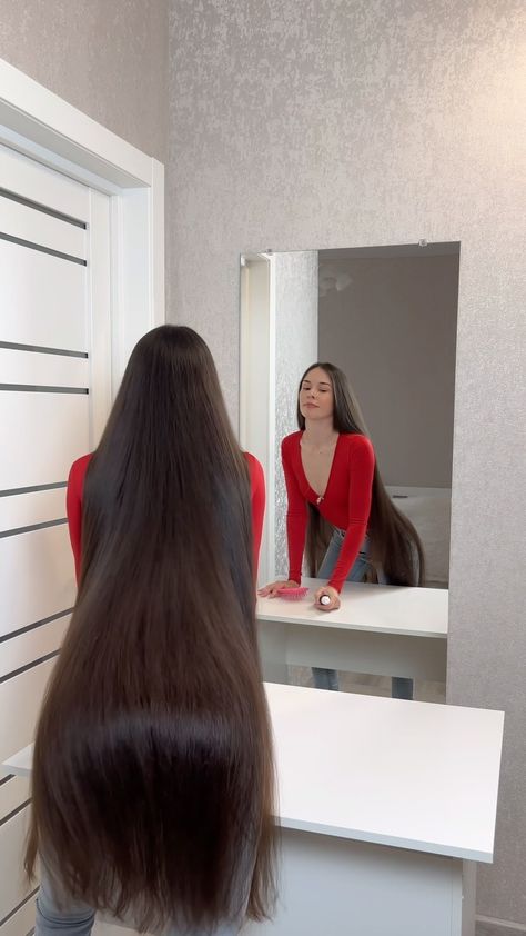 Olya long hair model & HAIR VIDEO CREATOR | 1 or 2? 😊 Friends, I will answer your questions in the comments❤️ #volosilievna #volosilevna | Instagram Hair Motivation, Long Ponytail, Long Hair Models, Long Silky Hair, Really Long Hair, Long Hair Video, Video Creator, Open Hairstyles, Cut Her Hair