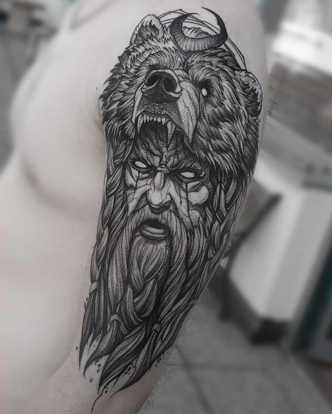 Tattoos Bear, Headdress Tattoo, Viking Warrior Tattoos, Viking Tattoo Sleeve, Bear Tattoo Designs, Bear Tattoos, Warrior Tattoos, Norse Tattoo, Nordic Tattoo