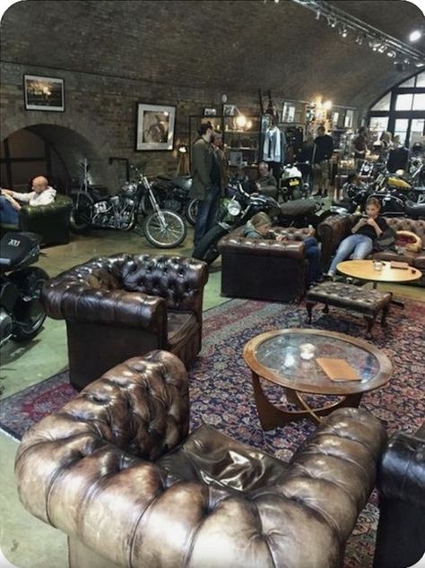 The Bike Shed London, Biker Home Decor, Biker Garage, Biker Bar, Man Garage, Motorcycle Shop, Man Cave Home Bar, Motorcycle Club, Garage Interior