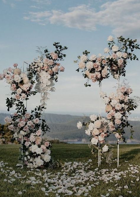 Translucent Photography, Pink And White Weddings, Wedding Backdrop Design, Wedding Altars, Wedding Ceremony Backdrop, Wedding Ceremony Flowers, Wedding Stylist, Instagram Wedding, Outdoor Wedding Decorations