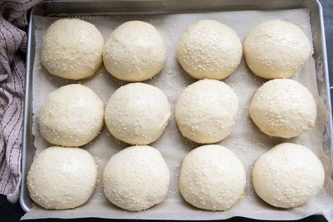 How to Make Super Soft Burger Buns - Homemade Recipe - Hopewell Heights Soft Burger Buns, Hopewell Heights, Buns Homemade, Amish Bread Recipes, Homemade Burger Buns, Homemade Hamburger Buns, Amish Bread, Homemade Buns, Easy Hamburger