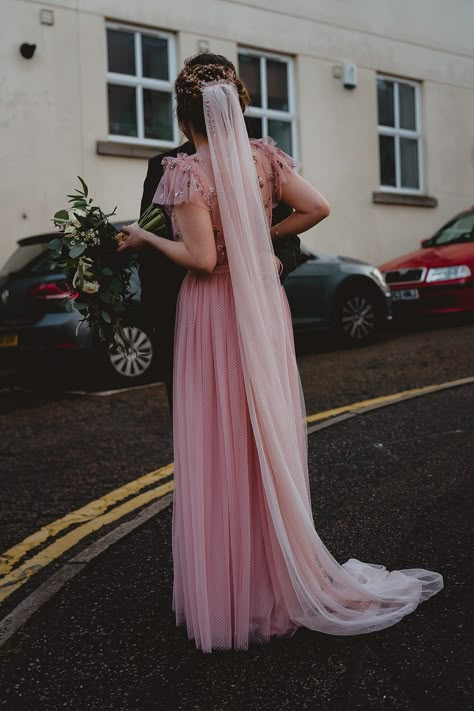 Pink Wedding Veil, Quirky Wedding Dress, Wedding Dress And Veil, 1920s Wedding Dress, Pink Veil, Thread Dress, Pink Wedding Inspiration, St Giles, 1920s Wedding