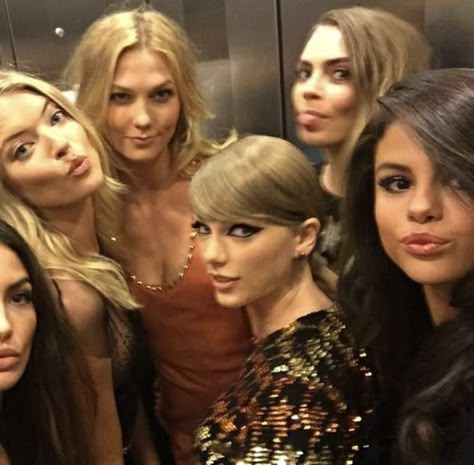 Celebrity Selfies, Nyc Girl, Model Aesthetic, Victoria Secret Angels, Fav Celebs, Taylor Alison Swift, Star Girl, Selena Gomez, Harry Styles