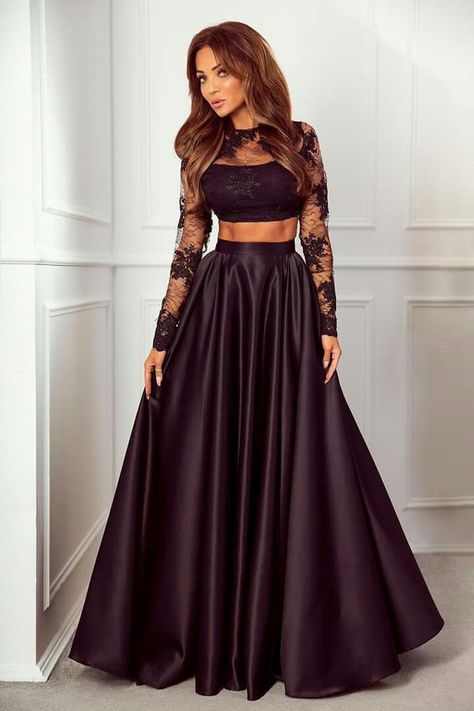 Crop Top Lehenga Full Sleeves, Black Skirt Outfit Indian, Black Lehenga Ideas, Gown Top Style, Lehenga Designs Simple Black, Black Long Skirt Outfit Indian, Lehnga Top Designs, Blouse And Skirt Outfit Wedding, Indian Skirt And Top Outfits