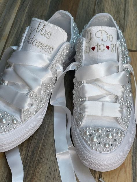 Platform PEARL and BLING Encrusted Converse Bride Shoes - Etsy Bling Converse Wedding, Wedding Tennis Shoes Brides Diy, Wedding Crocs For Bride, Wedding Tennis Shoes Brides, Bride Tennis Shoes, Bridal Converse Shoes, Bride Sneakers Wedding, Wedding Crocs, Converse Bride