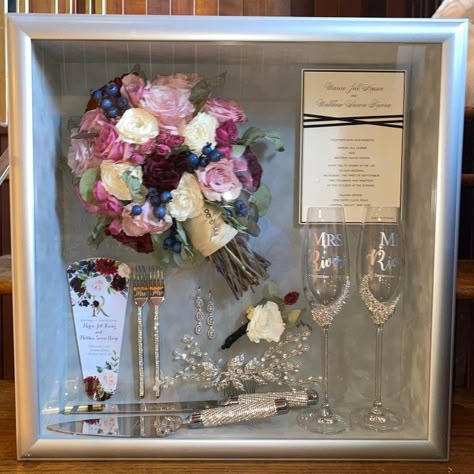 Frames Diy Crafts, Fall Wedding Bridesmaids, Wedding Shadow Box, Wedding Mirror, Wedding Bouquet Preservation, Sentimental Wedding, Floral Preservation, Quinceanera Decorations, Flower Shadow Box