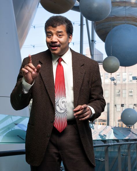 NEW YORK, NY - FEBRUARY 28: Astrophysicist Neil deGrasse Tyson poses for a portrait at The Rose Center for Earth and Space Hayden Planetarium on February 28, 2008 in New York City. (Photo by Myrna Suarez/Getty Images) via @AOL_Lifestyle Read more: https://www.aol.com/article/news/2017/02/02/neil-degrasse-tyson-made-a-stark-warning-about-the-future-of-ame/21705887/?a_dgi=aolshare_pinterest#fullscreen Neil Tyson, Astronomy Tower, Ancient Astronomy, Hayden Planetarium, Neil Degrasse Tyson, Hot Damn, Physicists, Inventors, Earth From Space