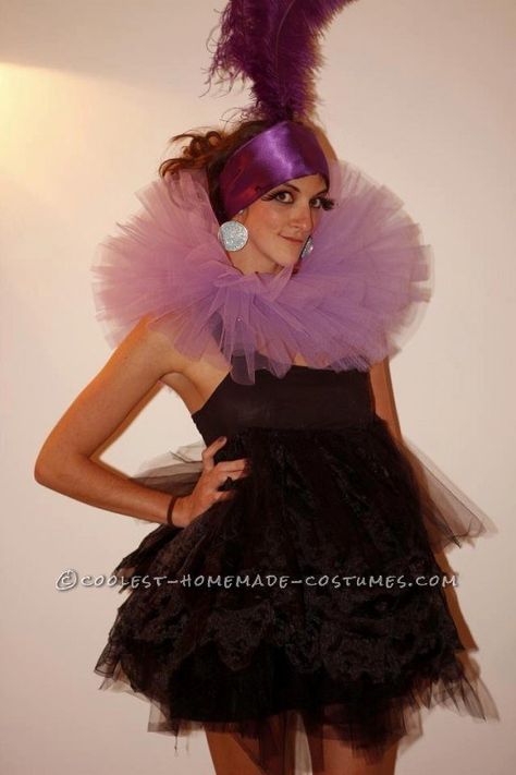 Yzma from The Emperor’s New Groove | 31 Disney Costume Tutorials You Have To Try This Halloween Yzma Costume, Disney Villain Costumes, Disney Characters Costumes, Villain Costumes, Costume Tutorial, Goddess Costume, Disney Halloween Costumes, Running Costumes, Homemade Costumes