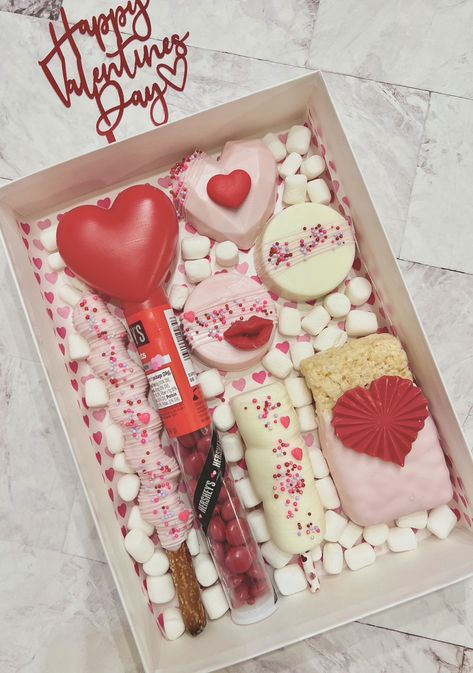 Valentine’s Day Treat Box Anniversary Treat Box Ideas, Valentines Day Treat Boxes To Sell, Valentines Day Box, Valentines Candy, Edible Bouquets, Valentine Day Boxes, Valentines Decorations, Holiday Box, Treat Ideas