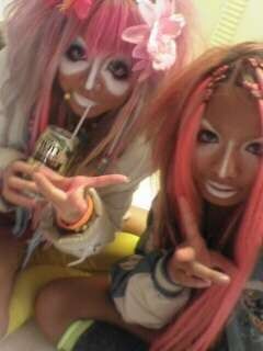 Ganguro Girl, Gyaru Aesthetic, Gyaru Makeup, Kei Visual, Hime Gyaru, Gyaru Fashion, Bold Makeup, Beauty Standards, Japanese Street Fashion