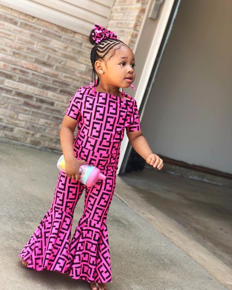 My baby is growing into a Beautiful little girl 😍😍😇and I’m loving every moment of it😇 Outfit @goldenbeautydesigns Baby African Clothes, Dresses Ankara, Ankara Styles For Kids, Styles Clothes, Trendy Ankara Styles, African Dresses For Kids, African Print Dress Designs, Afrikaanse Mode