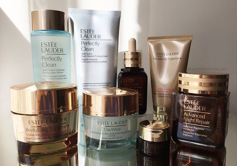 Transform Your Skin! #EsteeLauder #Skincare Comprehensive review #beauty #skin #health Estee Lauder Skin Care Routine, Estee Lauder Skincare Aesthetic, Estee Lauder Aesthetic, Estee Lauder Skin Care, Expensive Skincare, Beauty Cabin, Estee Lauder Skincare, Skincare Serums, Glazed Donuts