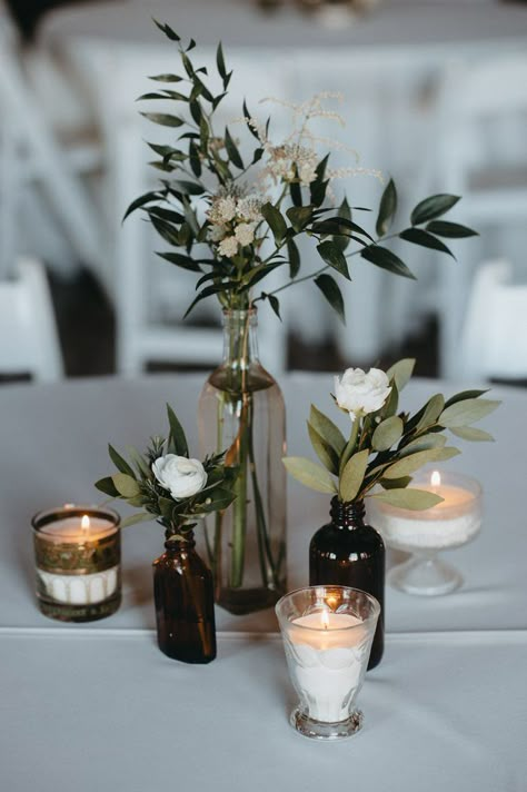 Table Greenery, Greenery Wedding Centerpieces, Stem Flowers, Texas Hill Country Wedding, Tafel Decor, Hill Country Wedding, Wedding Floral Centerpieces, Flower Centerpieces Wedding, Deco Floral