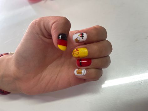 Berlin Marathon Nails, Marathon Nails, Tokyo Marathon, Berlin Marathon, Nail Inspiration, Mani Pedi, Nails Inspiration, Nail Ideas, Nail Inspo