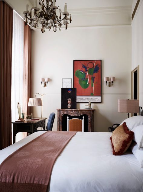 nomad hotel london - Ecosia - Images Country Bedside Table, Nomad London, Nomad Hotel, Roman And Williams, Long Room, Leather Headboard, Velvet Headboard, Hotel Branding, Four Poster