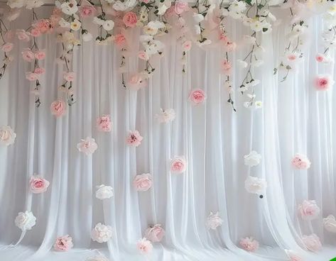 Net Cloth Decoration Ideas, Flower Hanging Backdrop, Photobooth Background Ideas, Background Party Ideas, Simple Engagement Decorations At Home, Simple Backdrop Ideas, Flower Backdrop Ideas, Pastel Wedding Theme, Popsicle Stick Crafts House