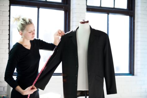 How to Make a Blazer Smaller Terno Slim, Sewing Alterations, Boyfriend Jacket, Style Rules, Repurposed Clothing, Dress Alterations, Garment Industry, Altering Clothes, Recycled Fashion