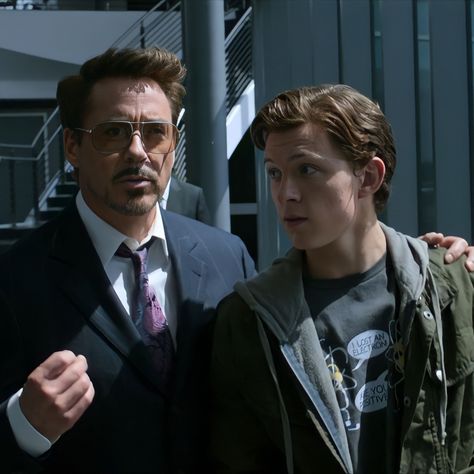 Peter Parker Tony Stark, Tony Stark Peter Parker, Tony Stark And Peter Parker, Stark And Peter, Peter And Tony, Erik Lehnsherr, Icons Marvel, Robert Downey Jr Iron Man, Charles Xavier