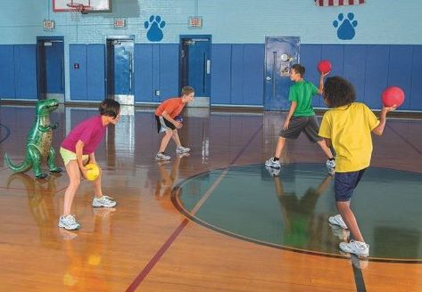 Dodge Ball Kindergarten Gym, Field Games, Dodgeball Games, Gym Teacher, Elementary Pe, Pe Activities, Traditional Game, Pe Lessons, Pe Ideas