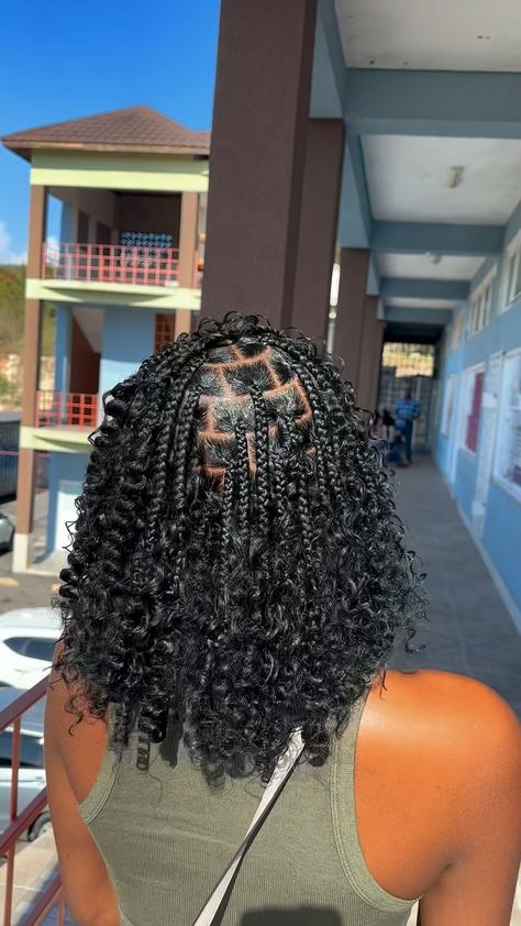 Portmore Braider🇯🇲🔥 | Bob boho knotless on natural hair😙 #bohostyle #bobstyle #bohoknotlessbraids | Instagram Curly Bob Knotless Braids, Short Boho Bob Knotless Braids, Short Knotless Boho Braids, Boho Knotless Braids Short, Boho Short Braids, Knotless Box Braids Bob, Bob Boho Knotless Braids, Boho Knotless Braids Bob, Boho Braids Bob