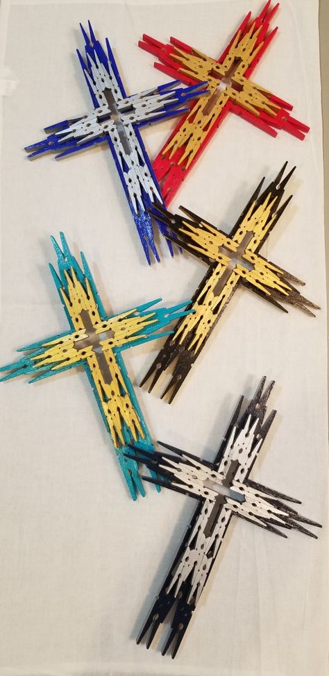 Clothespin Crosses Ideas, Clothespin Cross Diy, Clothes Pin Cross, Christian Crafts To Sell, Clothespin Crosses, Wooden Crosses Diy, Clothespin Cross, Wood Crosses Diy, Clothespin Crafts Christmas