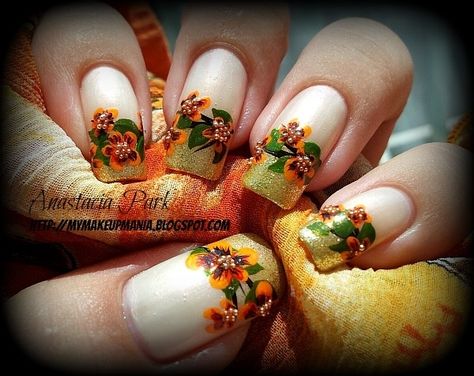 Oval Nail Designs, Nail Art For Girls, Oval Nail, Fall Thanksgiving Nails, Thanksgiving Nail Designs, Thanksgiving Nail Art, Thanksgiving Nail, Fingernail Designs, Fall Nail Art Designs