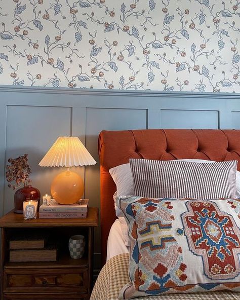 Wallpaper Above Panelling Bedroom, Panel And Wallpaper Bedroom, Guest Bedroom Ideas Colorful, Paneled Bedroom Wall, Half Wallpaper Half Paneling Bedroom, Cosy Blue Bedroom, Bedroom With Wall Panelling, Cosy Colourful Bedroom, Blue Panelled Bedroom