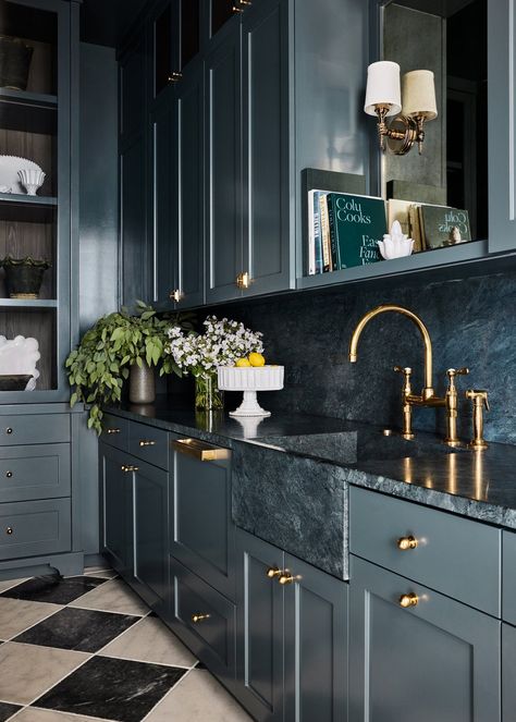 Butler's pantry with checkered floor, dark blue gray cabinetry, and dark stone sink Kitchen Wall Design Ideas, Ideas For Restaurant, Kitchen Wall Design, Kitchen Cabinet Color Ideas, Wall Design Ideas, Butler’s Pantry, Devol Kitchens, Creative Kitchen, Interior Work