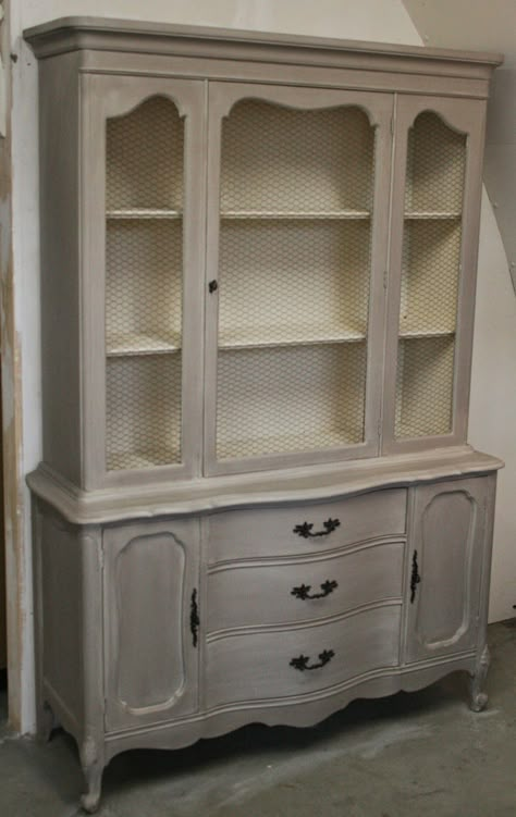 French Provincial Hutch, Coco Chalk Paint, China Cabinet Makeover, Painted Hutch, Painted China Cabinets, Provincial Furniture, French Provincial Furniture, Water Paint, China Cabinets