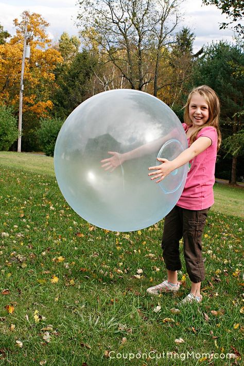 Wubble Bubble Ball – Giant Bubble Like Fun for Kids of All Ages Balloon Ball, Beach Ball Games, Balloon Toys, Giant Bubbles, Bubble Ball, Bouncy Balls, Pump It Up, Beach Ball, Activity Toys