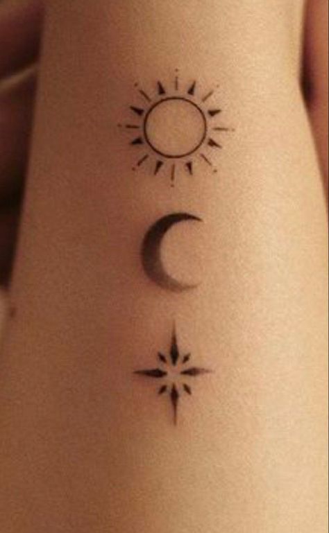 #tattoo Tattoo Sonne, Star Tattoo Designs, Small Pretty Tattoos, Star Tattoo, Sun Tattoos, Spooky Tattoos, Wrist Tattoos For Women, Small Hand Tattoos, Sun Tattoo